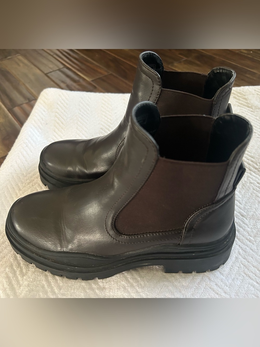 Vero Moda Dark Brown Chelsea Ankle Boots